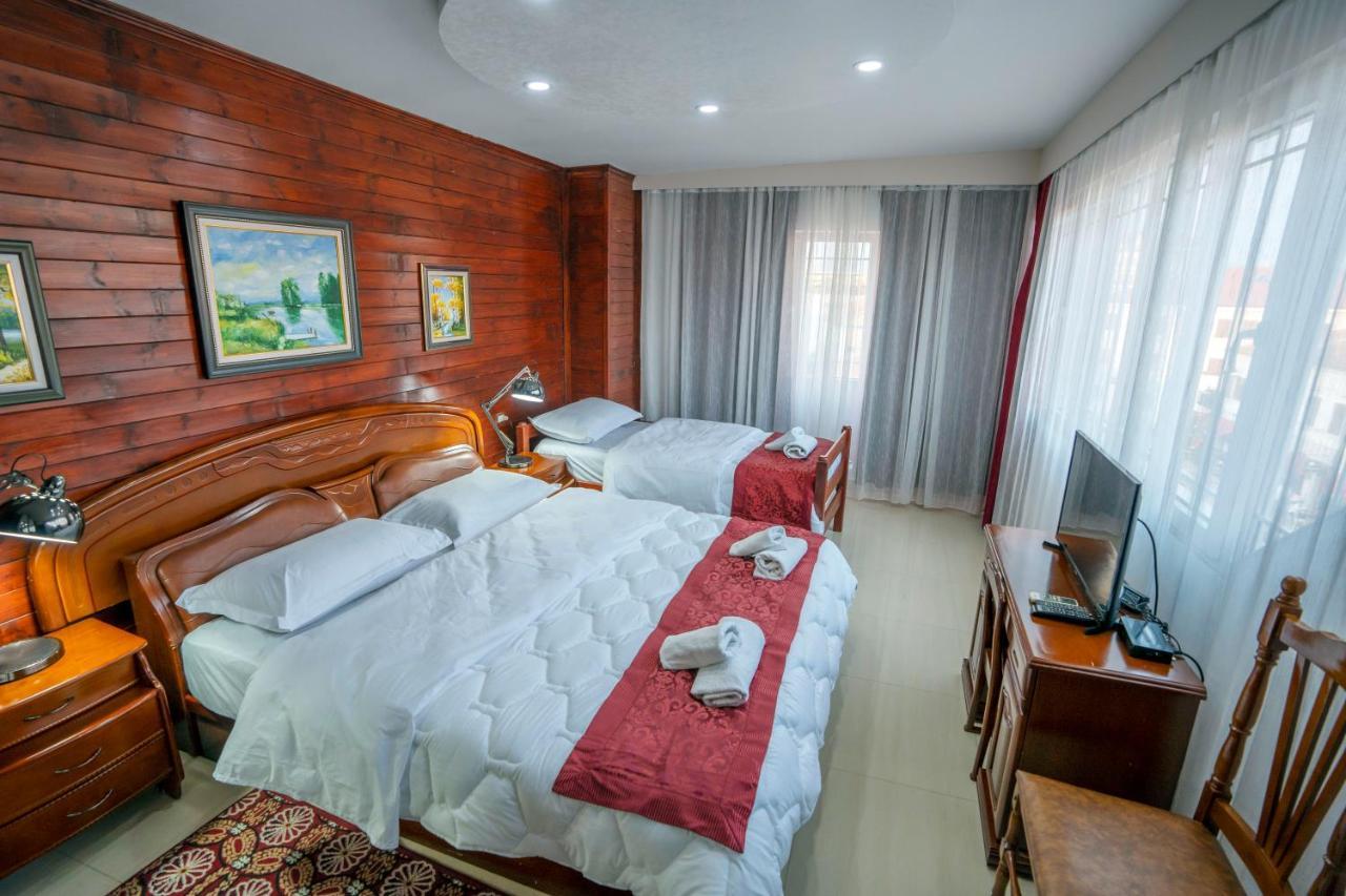 Zobo Hotel Shkodër 外观 照片