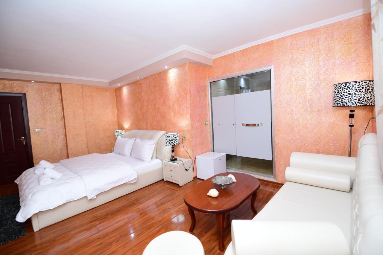 Zobo Hotel Shkodër 外观 照片