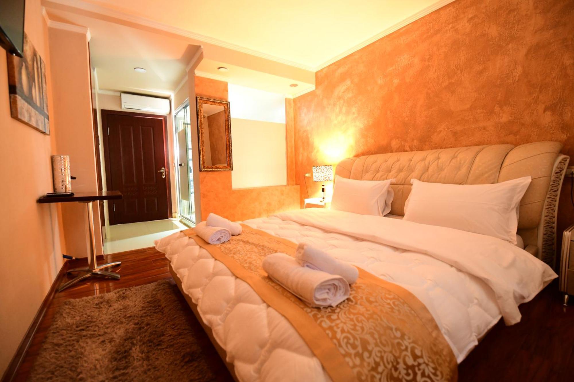 Zobo Hotel Shkodër 外观 照片